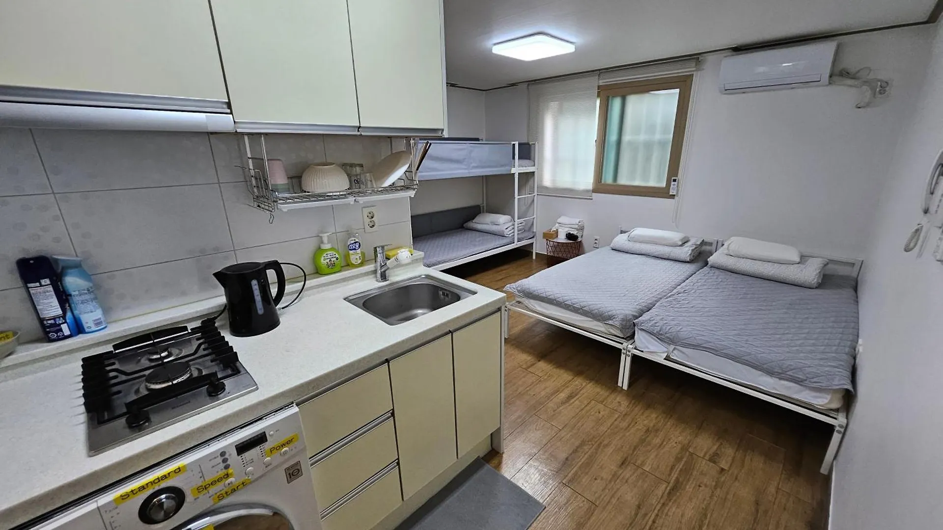 首爾 弘大y屋旅馆酒店 2*,  韩国